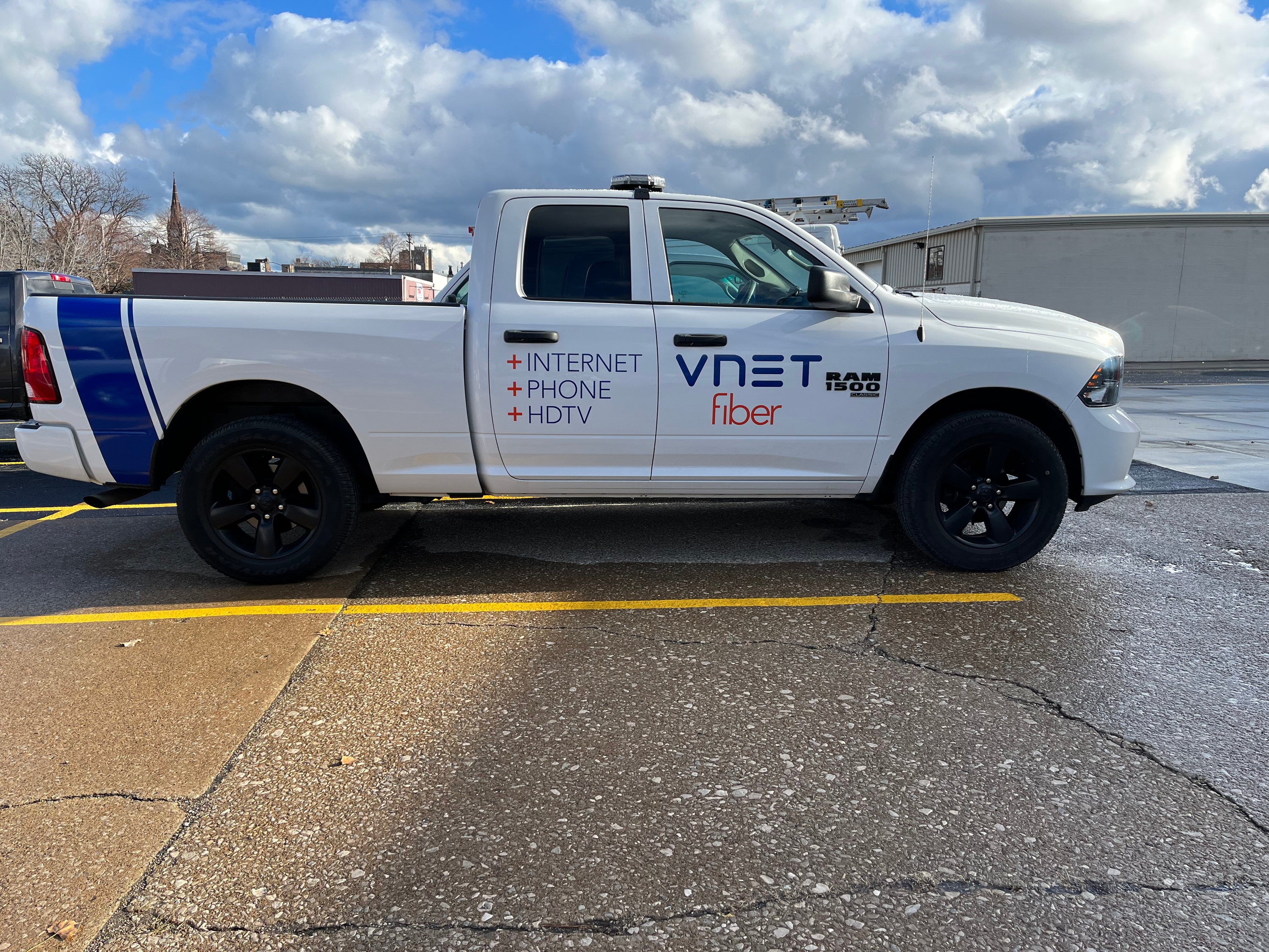 Vinyl Lettering & Graphics